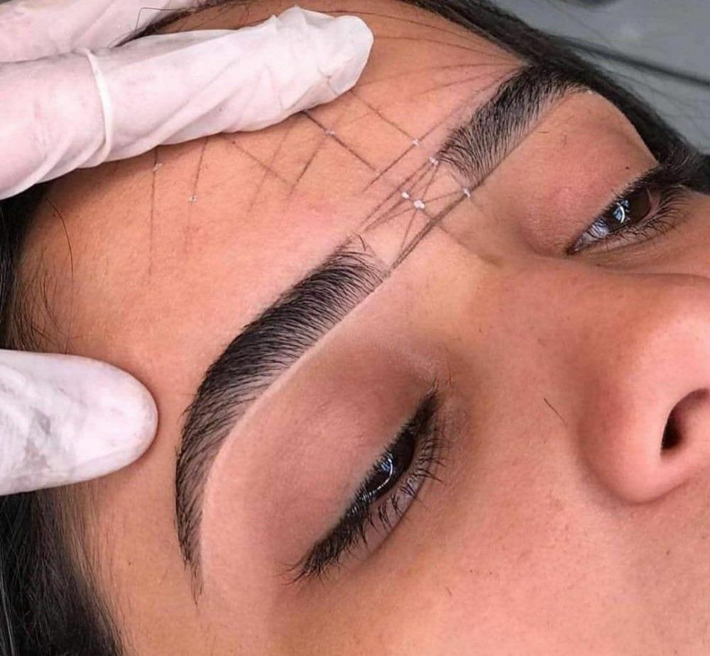 Imagen numero 2 del servicio Perfilado de cejas + Diseño