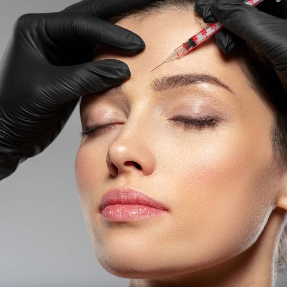 Imagen numero 1 del servicio Botox 3 zonas ( entrecejo,  frente y patas de gallo)