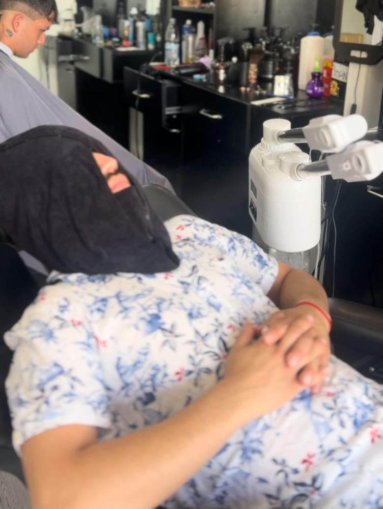 Imagen numero 1 del servicio Corte + Tratamiento de Limpieza Facial
