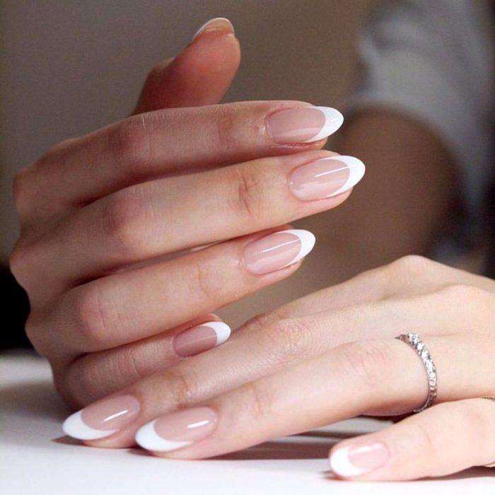 Imagen numero 1 del servicio MANICURE PERMANENTE DEGRADE O FRANCESA