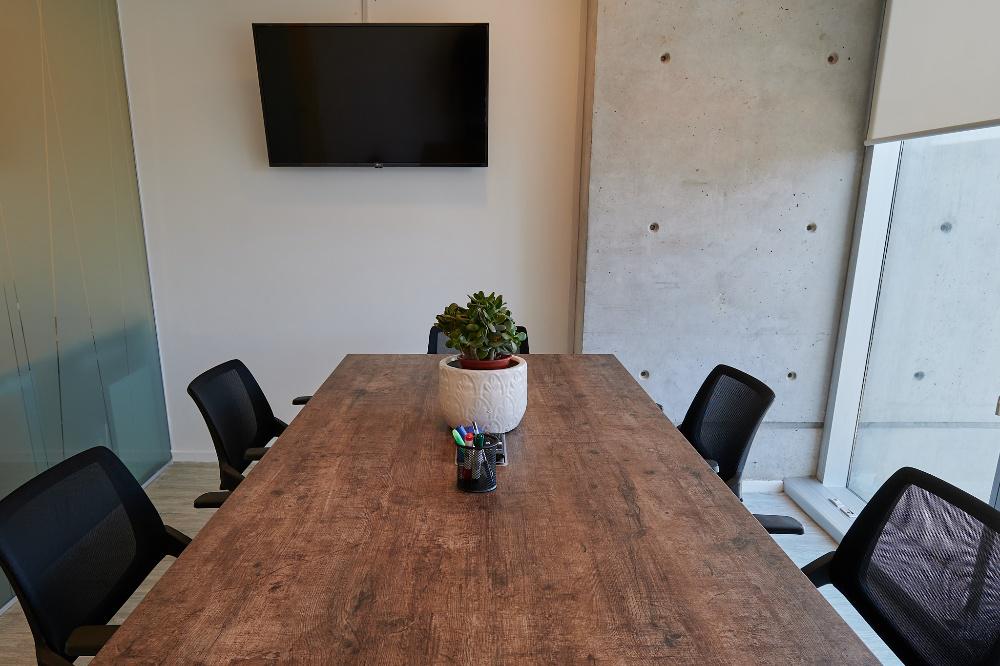 Imagen numero 3 del servicio Sala de reuniones (6 personas)