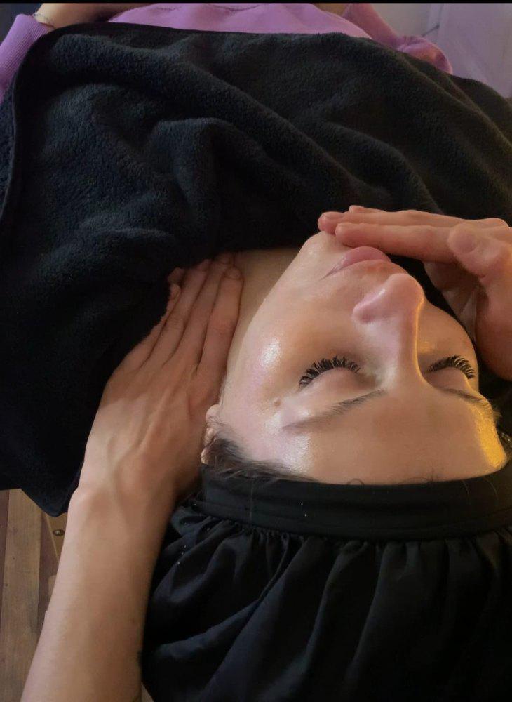 Imagen numero 1 del servicio Masaje y drenaje facial