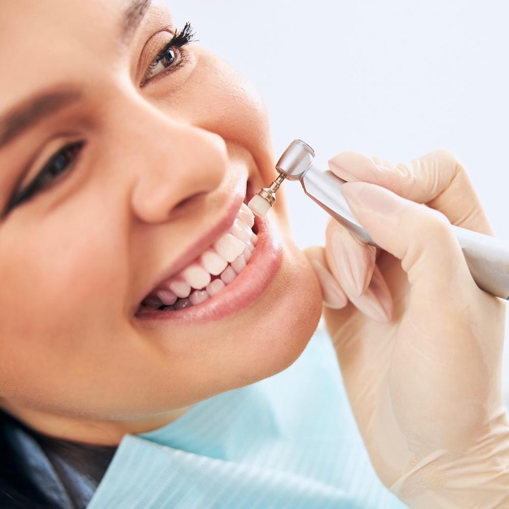 Imagen numero 1 del servicio Limpieza dental, evaluación y presupuesto