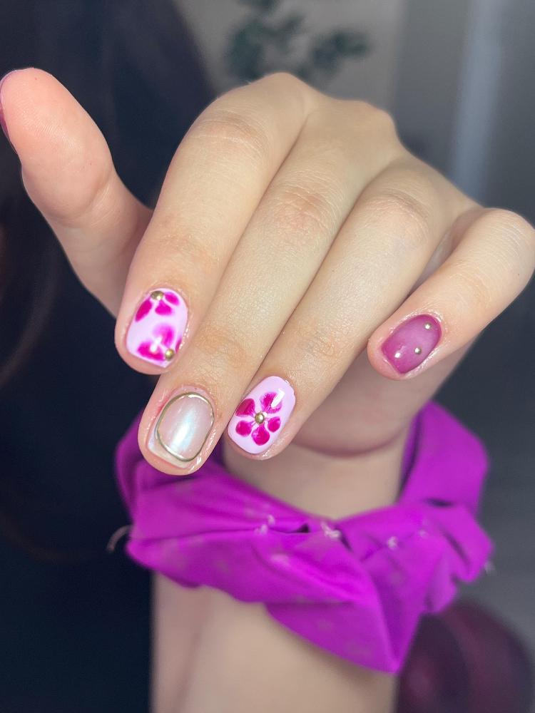 Imagen numero 3 del servicio MANICURA PERMANENTE DISEÑOS